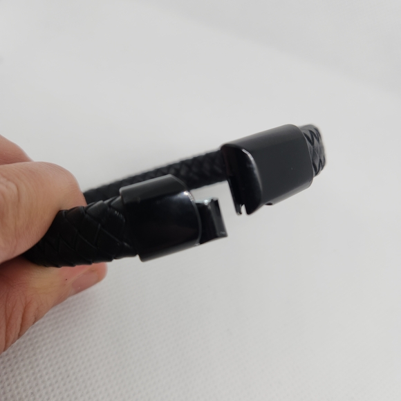 Black Braided Leather Bracelet 20cm - Picture 6 of 8